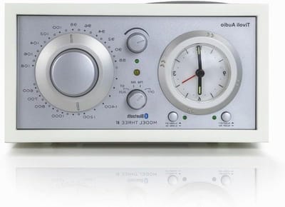 Wekker Radio - Stereo Klok - Ontwaken Muziek - Bluetooth Streaming - 1.66 Kilogram - Wit Zilver