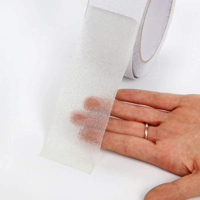 Dailygoods- Anti-slip Tape - Veiligheidsband met Hoge Grip - Duurzaam PVC - Waterdicht - 5CM x 5M - Eenvoudig aan te Brengen - Antislipband