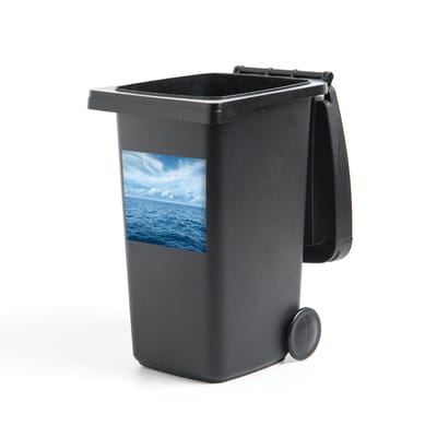 Container sticker Blauwe golf - Uitzicht over de blauwe golven op zee Klikosticker - 40x40 cm - kliko sticker - weerbestendige containersticker