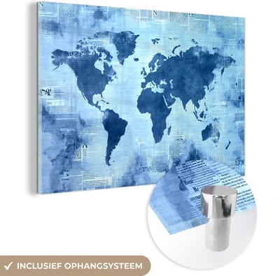 ® Glasschilderij 120x80 cm - Schilderij acrylglas - Wereldkaart - Blauw - Krant - Foto op glas - Muurdecoratie woonkamer - Wanddecoratie slaapkamer - Schilderijen