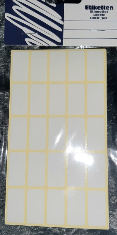 300 zelfklevende etiketten klein / label - wit - 300x etiket - 25 x 13 mm - rechthoek - 12 vel met 25 labels blanco