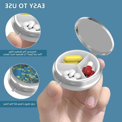 Driecompartimenten Medicijnendoos, Draagbare Organizer voor Tas of Portemonnee, Decoratieve Metalen Vitamine Gift met Groen Marmerdesign