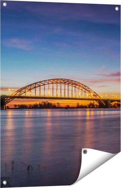Gards Tuinposter Waalbrug in Nijmegen - 60x80 cm - Tuindoek - Tuindecoratie - Wanddecoratie buiten - Tuinschilderij