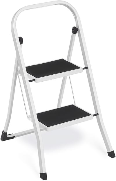 SONGMICS - Ladder - Vouwladder - Met 2 treden - Trap met Vergrendeling - Max 150 kg - Ruimtebesparend