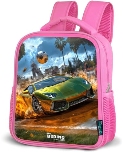 NoBoringSuitcases.com® - Rugzak roze - Schooltas meisjes - Sportauto knalt door voetbalveld met bal - Kinder rugtas meisje - Boekentas kind - Kinderrugzak voor school - Schoolrugzak