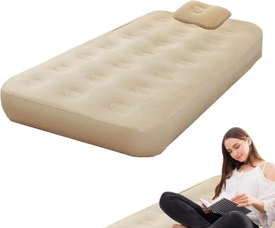 Luchtmatras Zelfopblazend - Logeerbed Gastenbed - Kamperen Vlakken - Dubbele Geïntegreerde Pomp - 33x31x31 cm - Beige