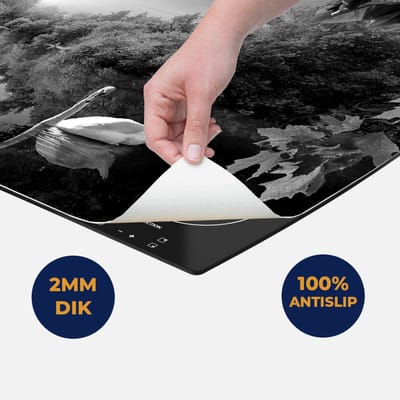 Chefcare Inductie Beschermer Zwaan op het Water in het Bos - Zwart Wit - 60x50 cm - Afdekplaat Inductie - Kookplaat Beschermer - Inductie Mat