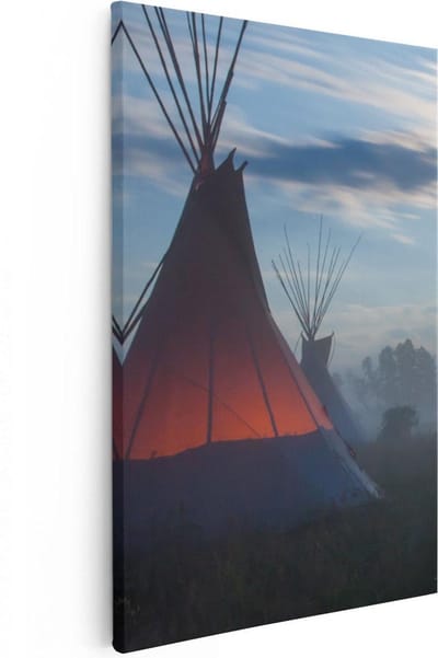 Artaza Canvas Schilderij Indianentent - 20x30 cm - Klein - Wanddecoratie Mist - Muurdecoratie Natuur - Kamer Accessoires Landschap