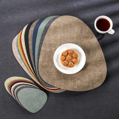Candala Placemats en onderzetters, wasbare omkeerbare placemats ronde kunstleer afveegbare placemats antislip hittebestendige binnen en buiten tafelmatten (set van 4, grijs beige)