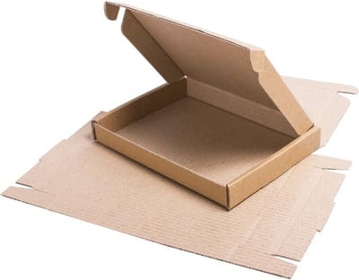 Kortpack - A4-formaat Brievenbusdoos 299mm lang x 213mm breed x 27mm hoog - Bruin - 100 stuks - Met Bovenklep - Postdoosjes - (042.1116)