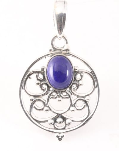 Ronde opengewerkte zilveren hanger met lapis lazuli