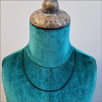 Aramat Jewels | Halskettingen | Zwarte Ronde Slangenketting Staal - Soepele Snake Chain Ketting | 1mm / 40cm |40cm | | Staal | Volwassenen | Verkleurd niet