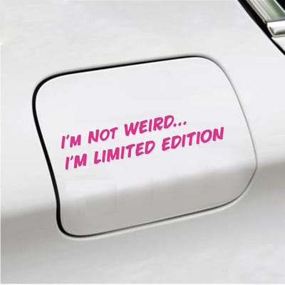 Bumpersticker - Im Not Weird - 4 X 20 - Roze