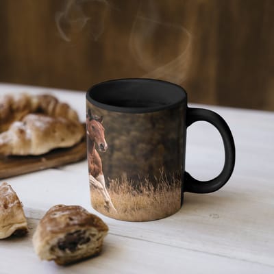 Magische Mok - Foto op Warmte Mokken - Koffiemok - Paard - Bruin - Gras - Magic Mok - Beker - 350 ML - Theemok