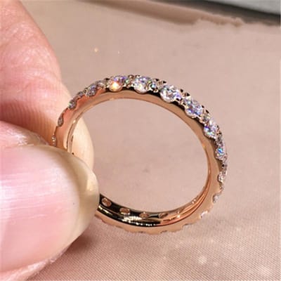 Huitan Subtiele Belofte Trouwringen voor Vrouwen Volledig Zirkonia Mode Roségoud Kleur Dunne Ring Eenvoudige Stijlvolle Meisjes Sieraden 9 beige