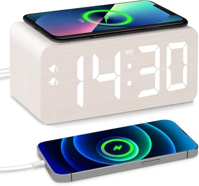 Houten Digitale Wekker met Draadloos Opladen en USB-Poorten