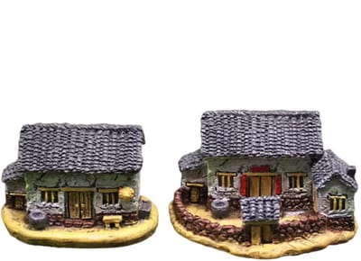 Huisje met Rietdak - Miniatuur Huisje - Tuin Decoratie - Realistisch Vakmanschap - 6x47x35cm - Niet gespecificeerd