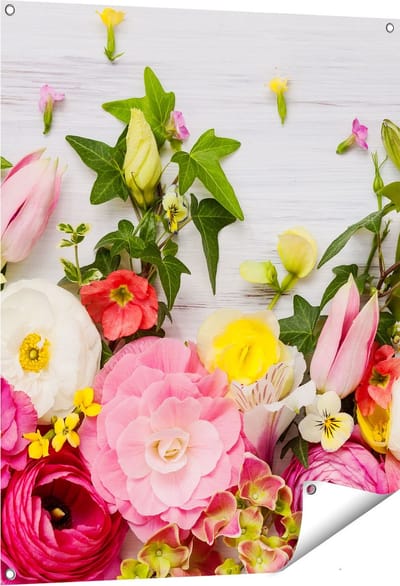 Gards Tuinposter Bloemen op een Witte Houten Achtergrond - 80x100 cm - Tuindoek - Tuindecoratie - Wanddecoratie buiten - Tuinschilderij
