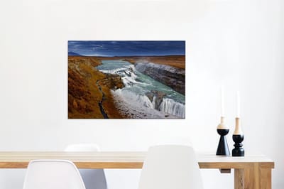 Canvas Schilderij Donkere lucht bij de Gullfoss waterval in IJsland - 60x40 cm - Wanddecoratie