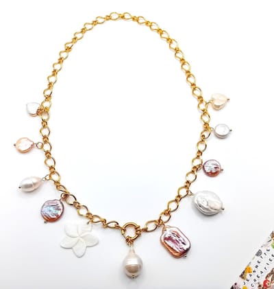 Jeannette-Creatief® - Bedelketting - Bedelketting Zoetwaterparels Boeislot RVS Goud Jasseron - RVS Jasseron - Ketting met Boeislot - Jasseron Ketting - RVS Ketting - RVS Ketting - Ketting met Bedels - Parelketting - Zoetwaterparelketting - Moederdag
