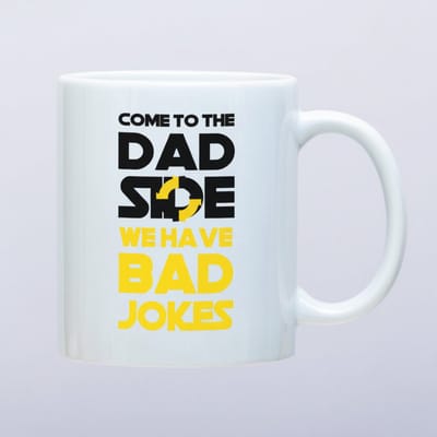 Grappige Vadergrap Koffiemok 330ml – “Come to the Dad Side, We Have Bad Jokes” – Humoristisch Cadeau voor Vaders & Grappenliefhebbers