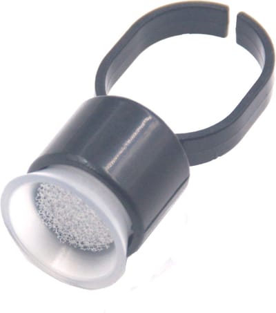 25 stuks GGD goedgekeurde Permanente Make-Up Zwarte Plastic Ring Inkt Cup & Tattoo Pigment Vinger Cup Met Spons