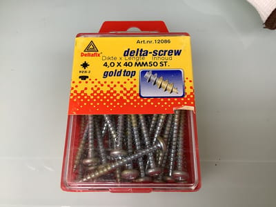 houtsHardhoutschroeven. 4.0 x 40mm. lang. Cilinderkop. Kruiskop-PZD-2. Verzinkt. 50 stuks. spaanplaatschroeven. D-Screw- Gold-Top. Deltafix.