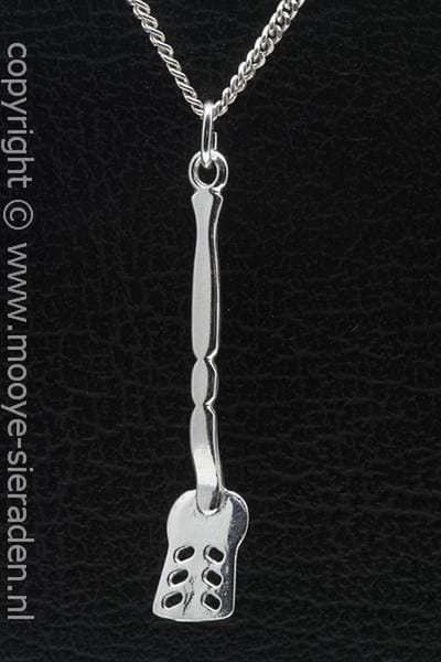 Zilveren Pannekoekenmes ketting hanger