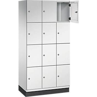C+P Cambio lockerkast, 3 vakken, 12 vakken, met plint, B 900 x D 525 x H 1980 mm, lichtgrijs