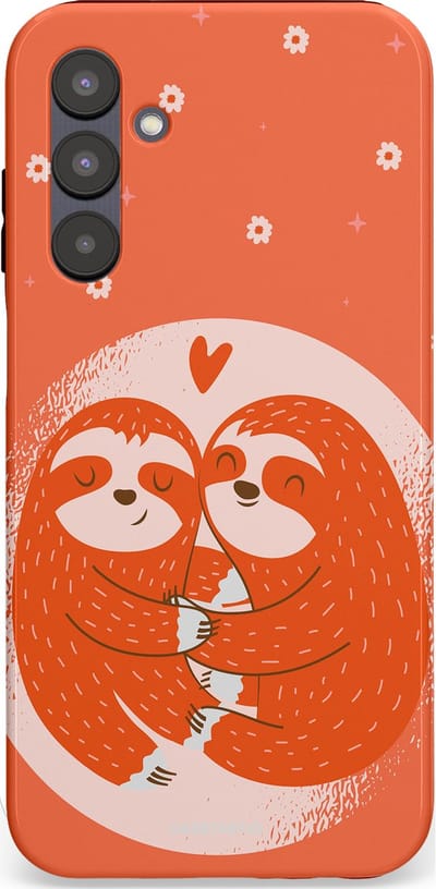 Casetastic Hoesje Geschikt voor Samsung A25 - Stijlvolle Beschermende Duo-layer Case - Oranje Pastel Roze Liefdes Koppel Luiaard