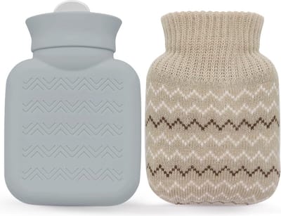 Warmwaterkruik - 1 stuk warmwaterkruik - donzige warmwaterkruik - warmwaterkruik met deksel - kruik in gebreide hoes - kleine lekvrije warmwaterkruik - gestreepte warmwaterkruik - 350ml warmwaterkruik - 10*16 cm