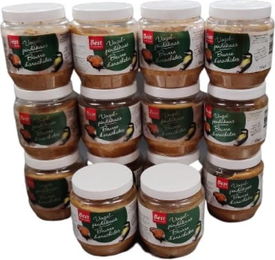 Huisdierspeciaalzaak. 12 potten vogelpindakaas. Plastic potten á 350 gram. Tuinvogelvoer