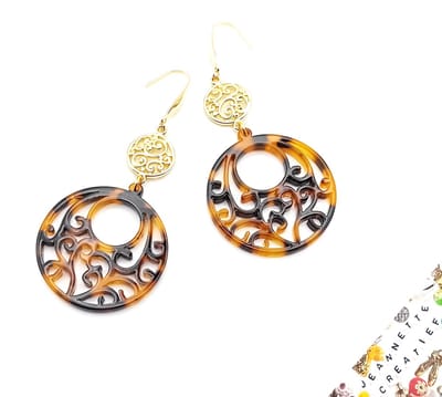 Jeannette-Creatief® - Resin - Oorbellen Resin Filigraan Bruin Zwart Goud - Oorbellen - Dames Oorbellen - Filigraan Oorbellen - Lange Oorbellen - Oorhangers – Oorhaakjes - Spanish Collection - Tortoise