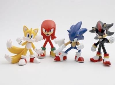 Sonic the Hedgehog - 4 Sonic speelfiguurtjes in geschenkverpakking - Sonic, Shadow, Knuckels en Tails - 8 cm hoog.