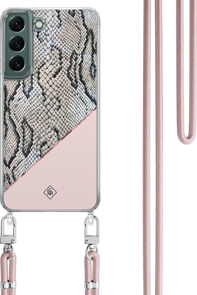 Casimoda® hoesje met koord - Geschikt voor Samsung S22 - Snake Print - Afneembaar koord - TPU/polycarbonaat - Roze