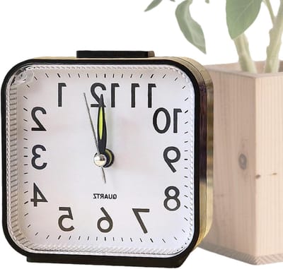 Slaapkamer Klok - Kleine Wekker - Rustig Ontwaken - Zacht Gloeiend Licht - 9 cm Breed - Wit
