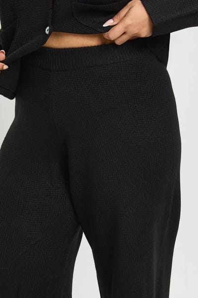boohoo Dames PLUS ronde hals button-down ballonmouwcardigan en wijde pijpenbroek co-ord | Black | Maat: 22