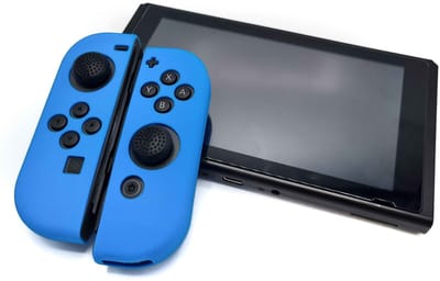 Gadgetpoint - Hoesjes & Skins voor Nintendo Switch 1 - Performance Gaming Case - Soft Grip Covers - Anti-Slip Joy-Con Controller Accessoires - Lichtblauw