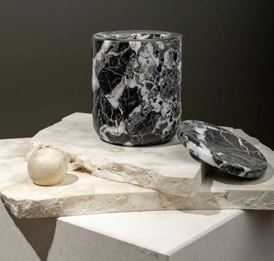 BLACK MARBLE CANDLE HOLDER