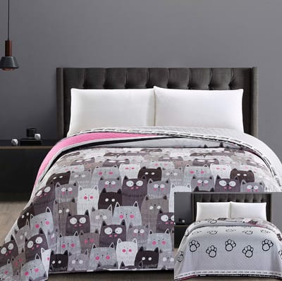 32367 Sprei 240 x 260 cm microvezel sprei quilten tweezijdig onderhoudsvriendelijk beige lichtbruin cacaobruin grijs staal antraciet grafiet zwart wit roze katten cats' invasion