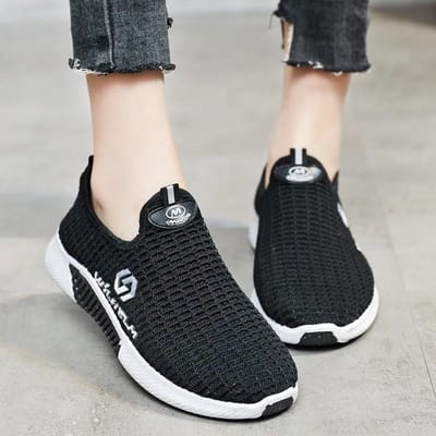 Nouvelles baskets décontractées tissées volantes pour femmes, chaussures de course respirantes en maille à semelle souple pour l'été, chaussures de noix de coco à la mode 40 white