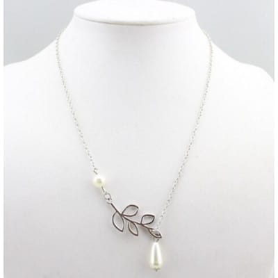 Mode Gepersonaliseerde Blad Parel Kralen Waterdruppel Eenvoudig Hoge Waarde Kruis Ketting Koreaanse Versie Sleutelbeen Ketting wit
