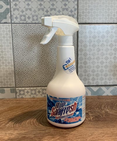 Blue Sanifresh Badkamerreiniger - Tegen Kalk & Zeepresten - Douchecabine & Sanitair -500 ml