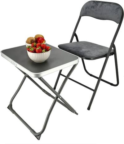 Campingstoel met Inklapbare Tafel en Fluwelen Klapstoel – 2-in-1 Opvouwbare Kruk & Campingtafel – Compacte Bijzettafel voor Camping, Caravan, Balkon, Slaapkamer en Thuis