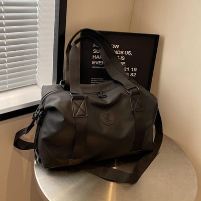 Sac de voyage portable pour femmes, Sac bandoulière de sport et de fitness de grande capacité de style coréen, Sac de voyage noir