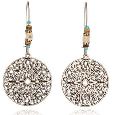 zilverkleurige ronde dames oorbellen met turquoise kralen
