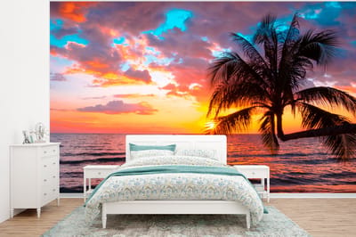 Behang - Fotobehang Palm - Zonsondergang - Strand - Zee - Horizon - Breedte 320 cm x hoogte 240 cm