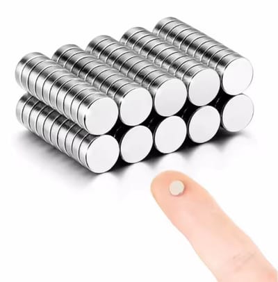 TLVX 100 stuks Ultra Kleine Sterke Magneten Rond 5x2mm / Platte magneten / Zinaps / Dunne Magneet / Mini Neodymium magneten / Magneetjes Deur / Kastdeuren / Koelkast / Whiteboard / School / Leren / Schoolbord / Papier vastzetten / Magnetische werking