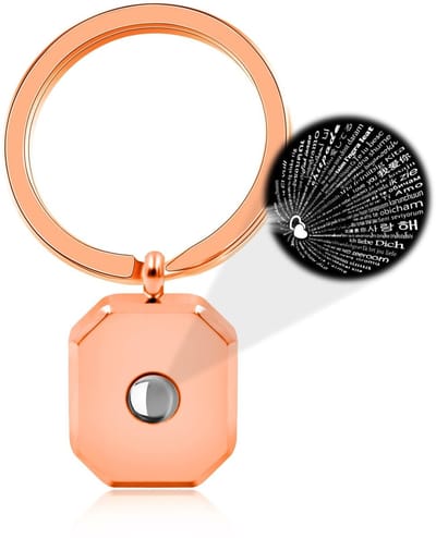 Dailygoods- Sleutelhanger Projectie 100 Talen - Vierkante Roestvrij Stalen Sieraden - Duurzaam - Unieke Glazen Lens - Compact 0,68 x 0,98 inch - Sieraad