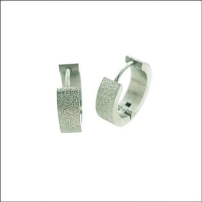 Aramat Jewels | Oorringen | Stalen Oorringen Sandblasted Zilverkleurig RVS | | | |4mm | Staal | Volwassenen | Verkleurd niet